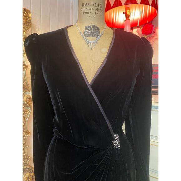 Vintage 1980s black velvet Victor Costa cocktail dress wrap draped rhinestone m - Picture 3 of 11